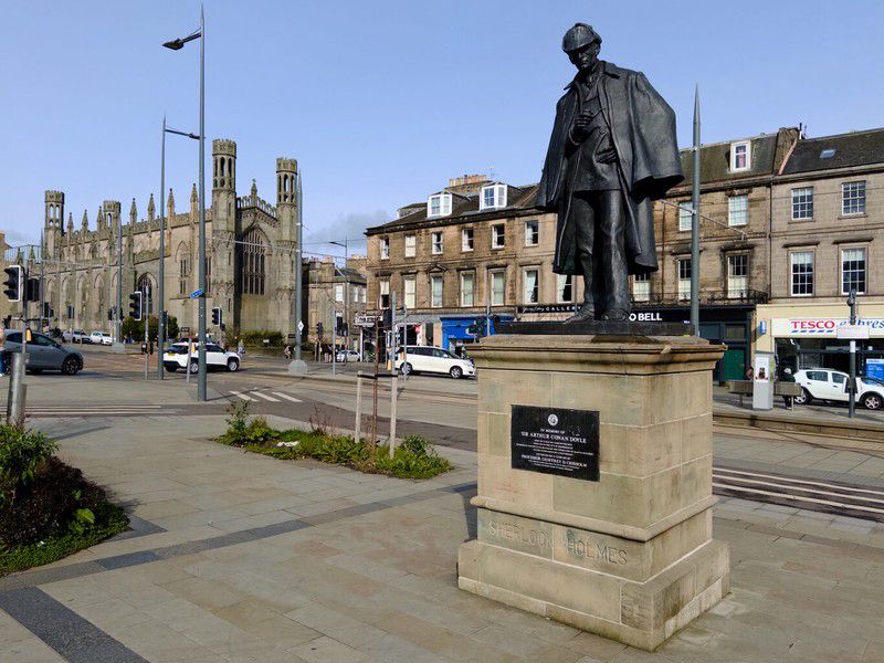 The Sherlock Holmes statue at Picardy Place